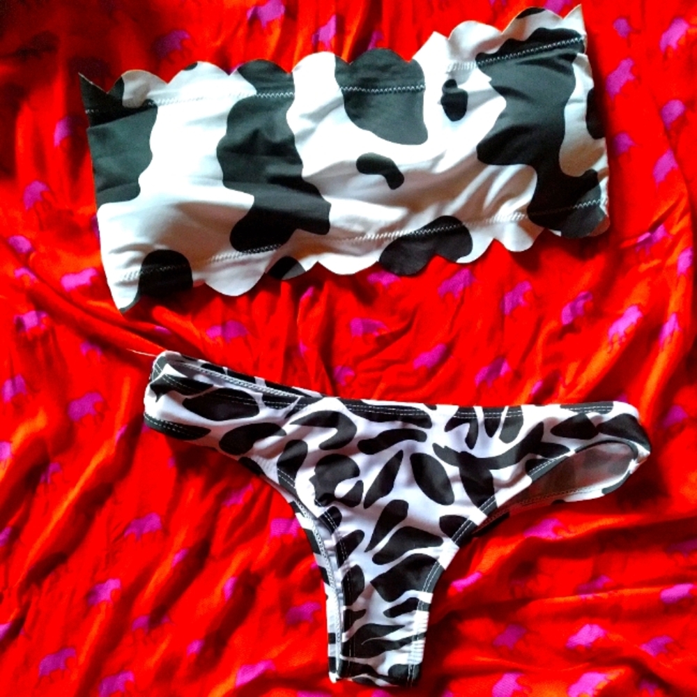 🎲SALE🎲 “Cash Cow" bikini cow print set SHEN